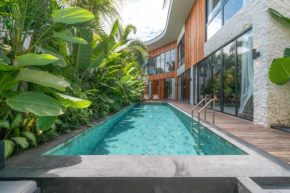 Villa Amanora - Magnificent 5BR Villa in Berawa Close to The Beach